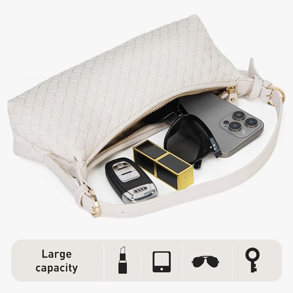 Cream/white woven purse - Picture 3 of 5